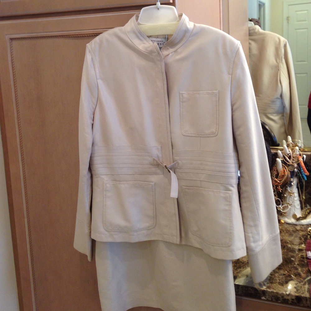 Adrianna Papell Cream Leather Jacket never worn elegant